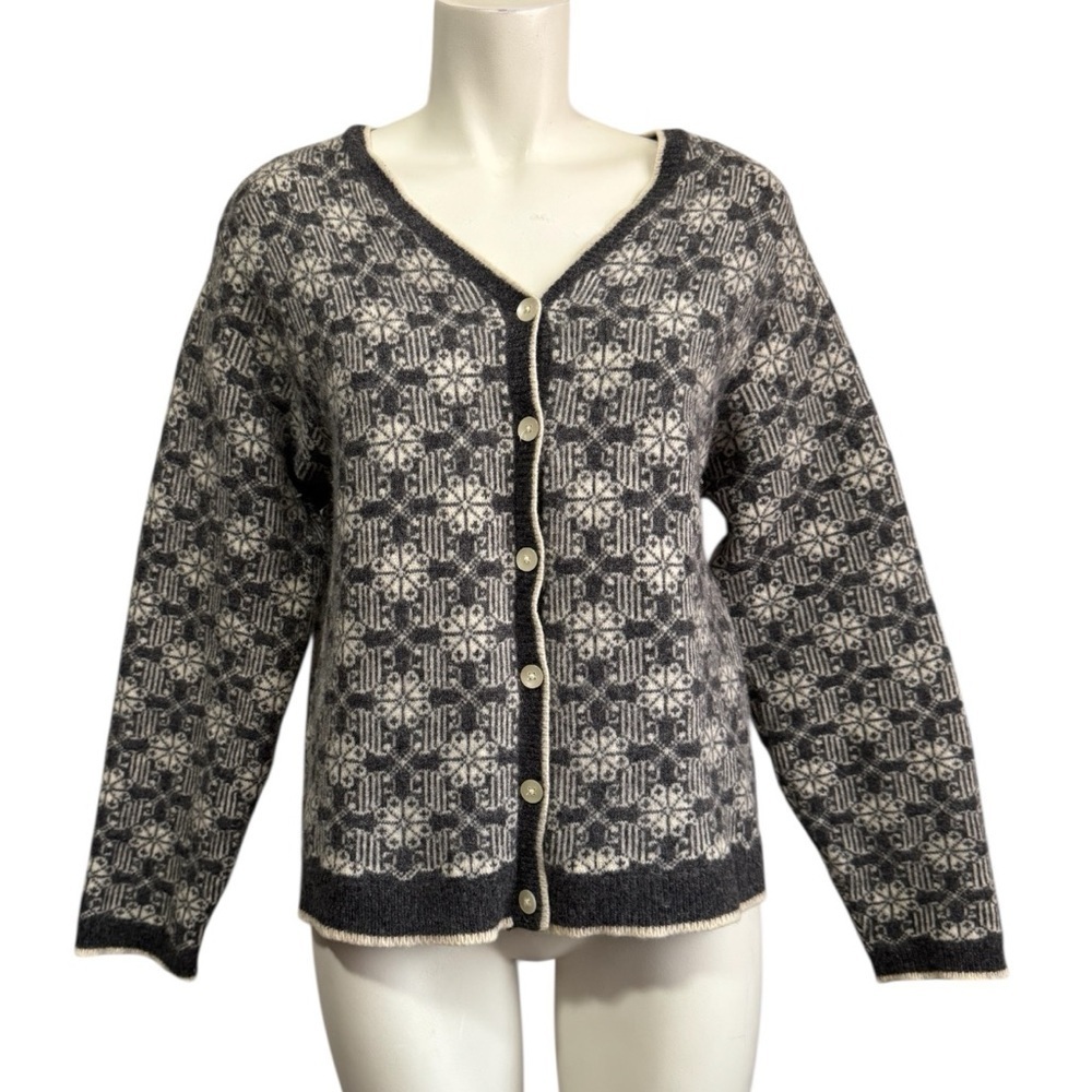 Vintage Gap Fair Isle Lambswool Cardigan Sweater Nordic Snowflake Women’s Large - Picture 2 of 13
